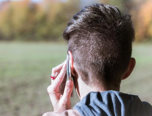 “Pronto? Ho bisogno di parlare.”